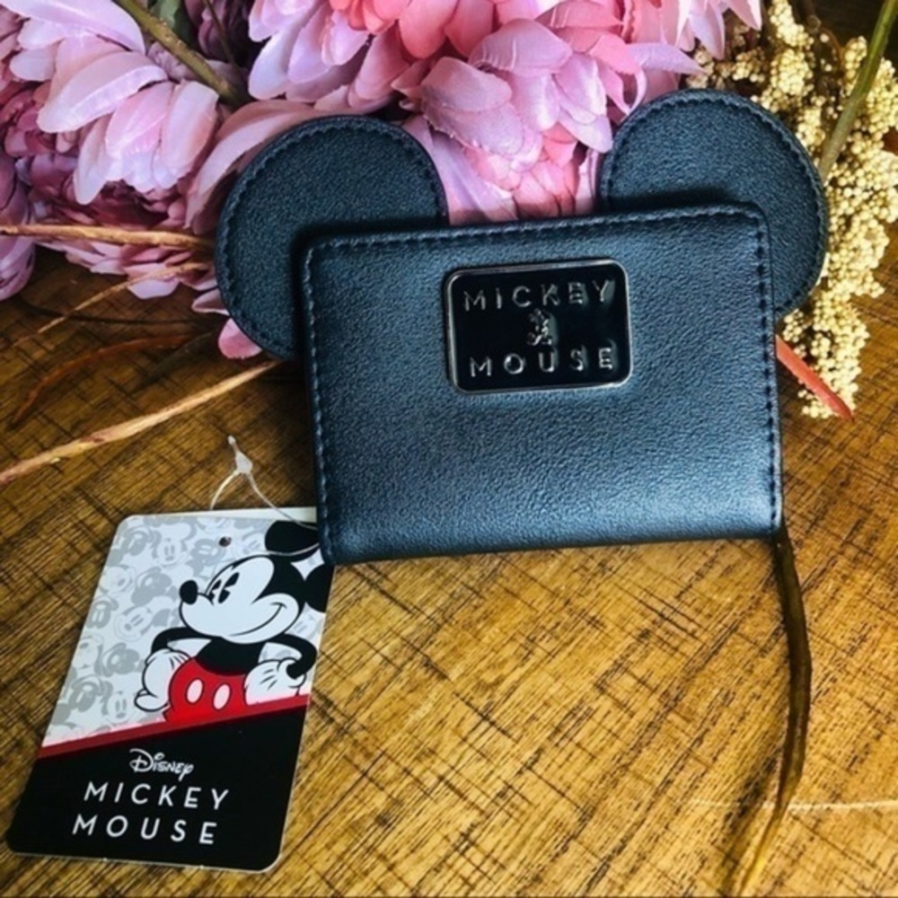 Disney Mickey Mouse Card Wallet with Ears ID Holder Snap Closure NWT